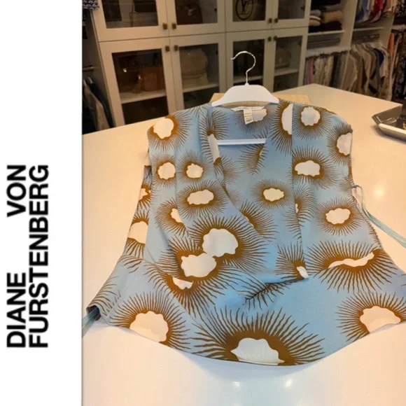 Diane Von Furstenberg Elissa printed drape silk blouse - Picture 11 of 11